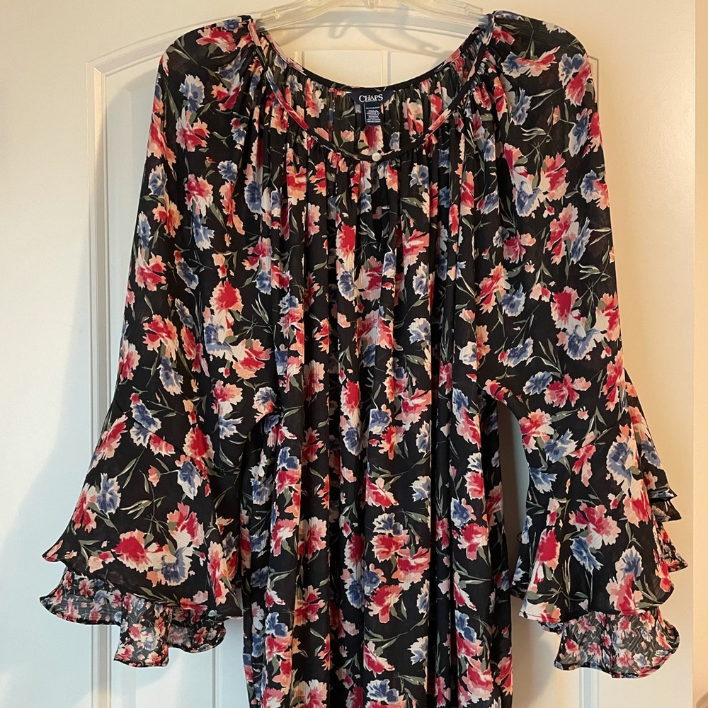 Chaps bell sleeve blouse